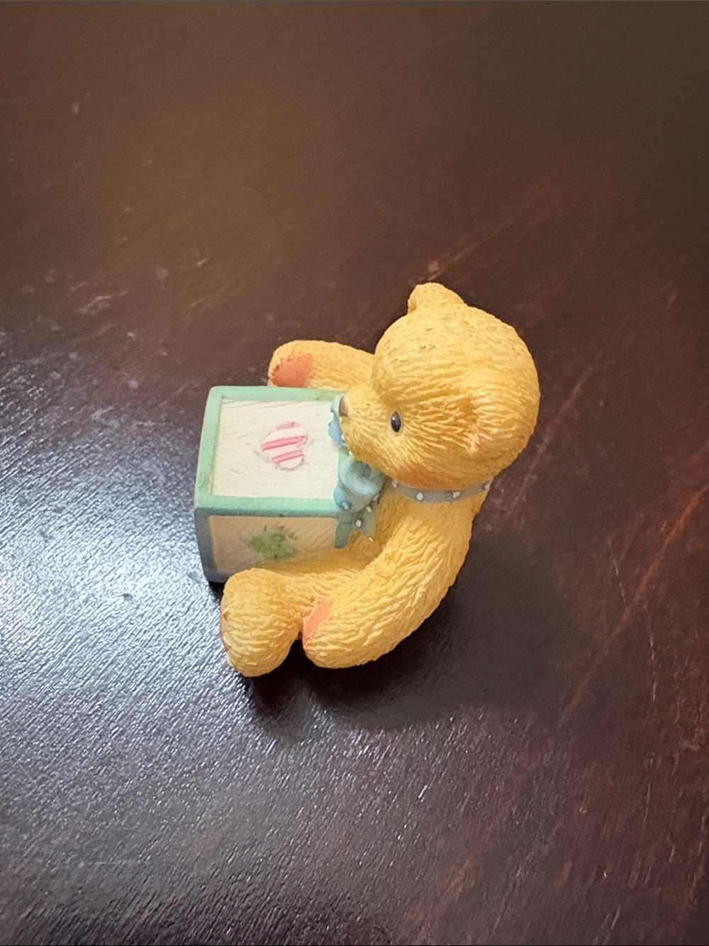 Cherished Teddies Yellow Bear Figurine with Pastel Number Five Block - Picture 3 of 5